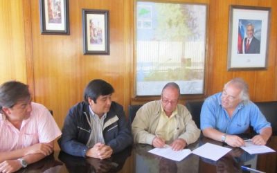 MOP y regantes de la Tercera Sección del río Aconcagua firman acuerdo para habilitación de pozos