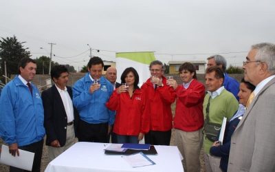 MOP y Aguas Andinas aceleran reconstrucción de torres de APR de Paine colapsadas tras terremoto