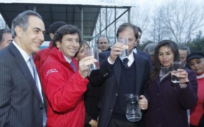 Ministro Golborne supervisa funcionamiento de las nuevas obras del sistema de agua potable rural de Las Dichas