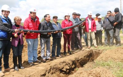 Comunidad junto al Gobierno instalan Primera Tubería de Ampliación del Sistema de Agua Potable Rural de Villa Frei