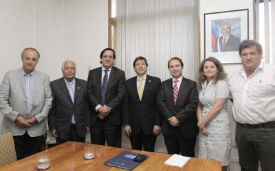 MOP expone avances de proyecto Punilla a regantes y parlamentarios